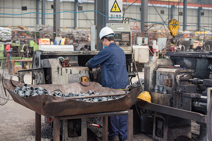 华阴网架锥头车间